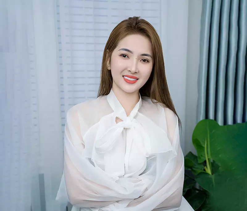 Sợ đau nhưng muốn làm đẹp, cô nàng quyết tâm làm răng sứ và cái kết