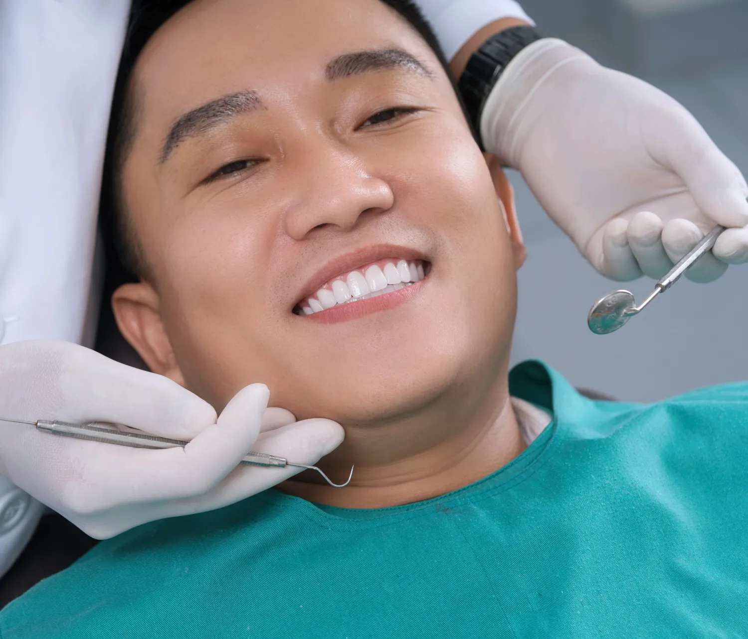 Bọc răng sứ HT Smile có tốt không? Chi phí bọc bao nhiêu tiền?